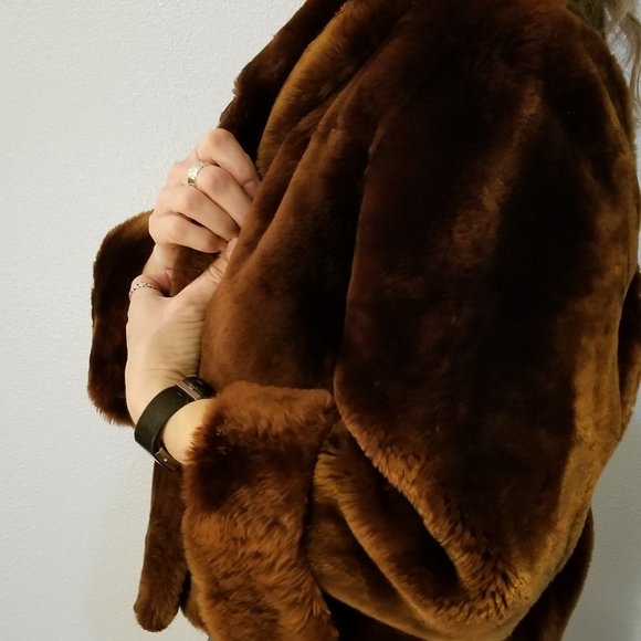 Vintage fur capelet with sleeves - Picture 2 of 9